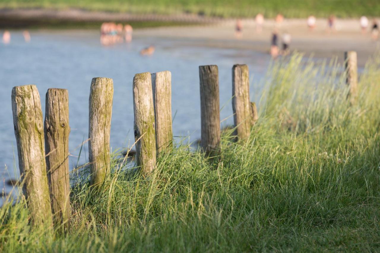 6 Persoons Vakantiehuis Met Sauna, Dichtbij Zee Синт-Анналанд Экстерьер фото